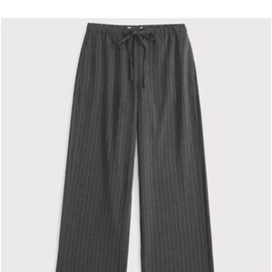 NWT Abercrombie & Fitch Gray Wide Leg Pants